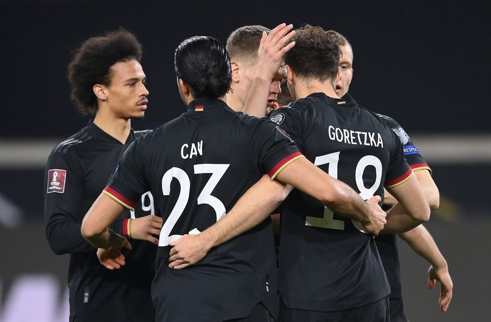 ExWasirWgAgDXz6 scaled