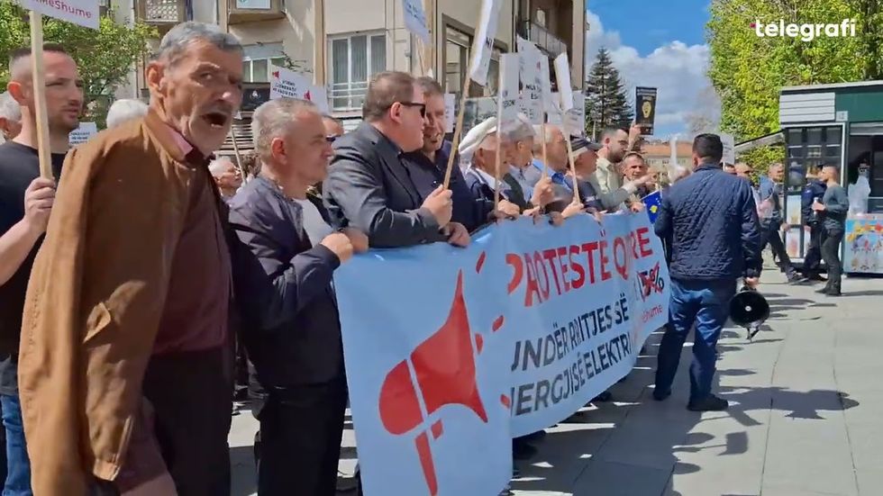 Protestohet kundër rritjes së çmimit të energjisë elektrike