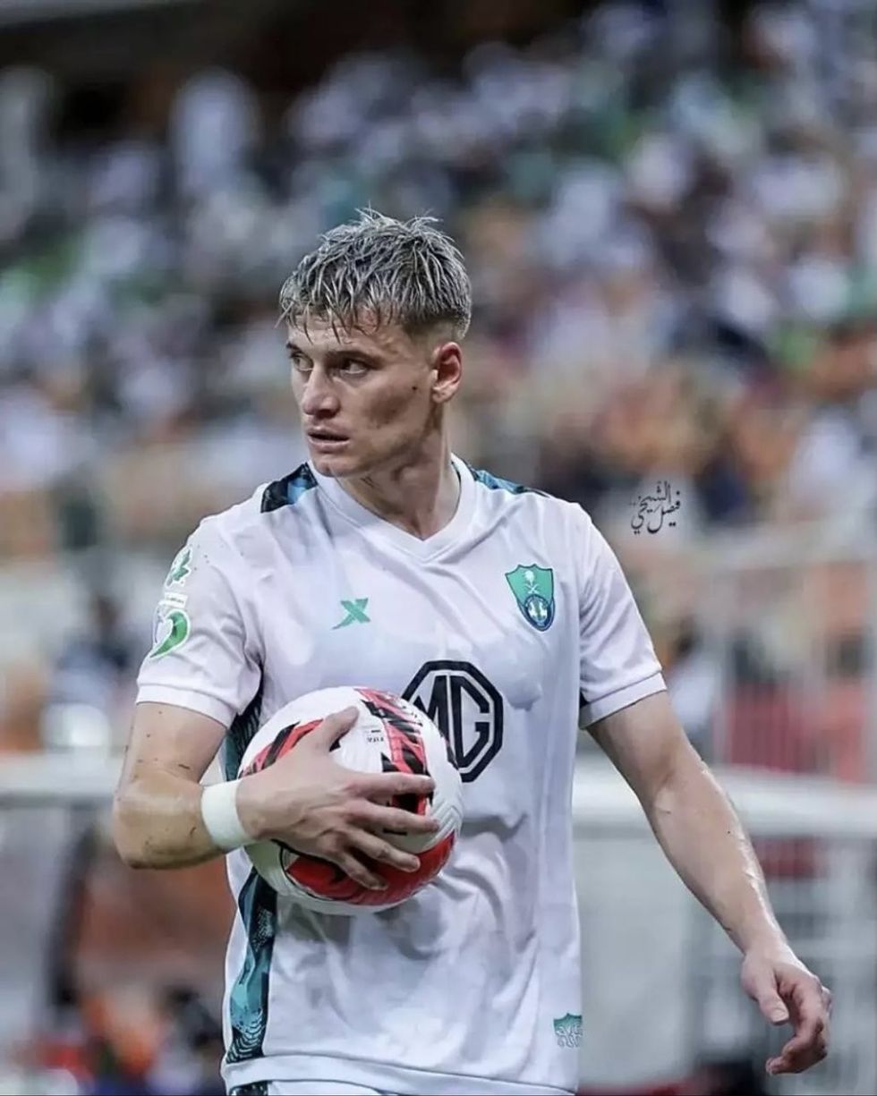 Ezgjan Alioski 1