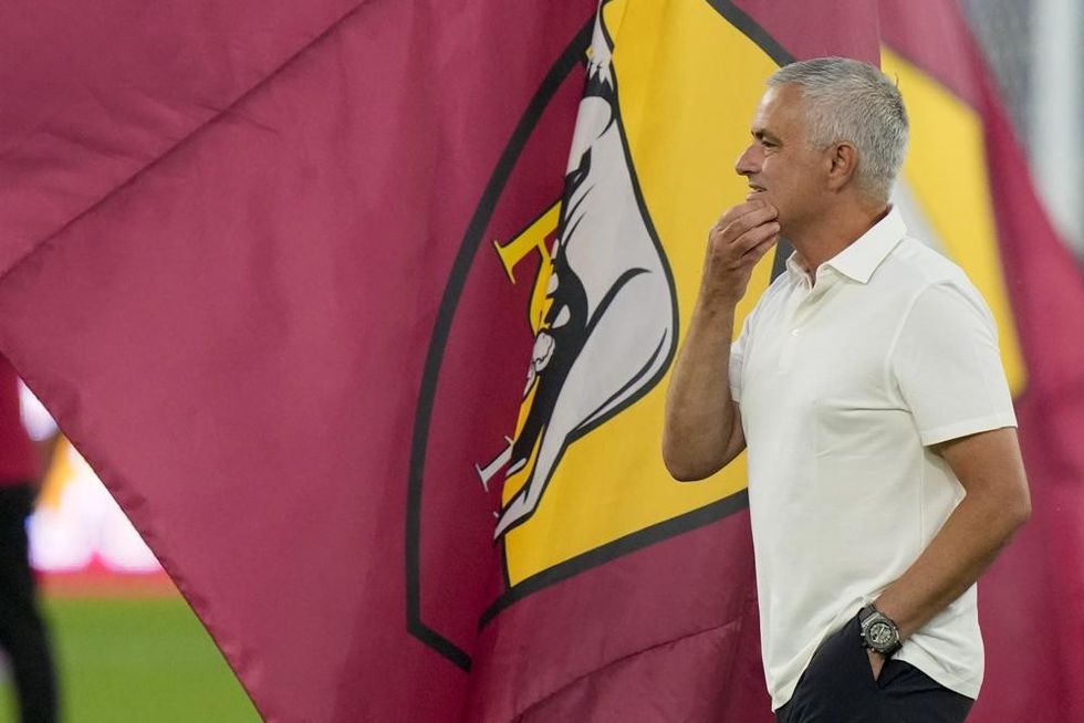 f0667607ae66a1ebf3975707f8f9443ajose mourinho at roma
