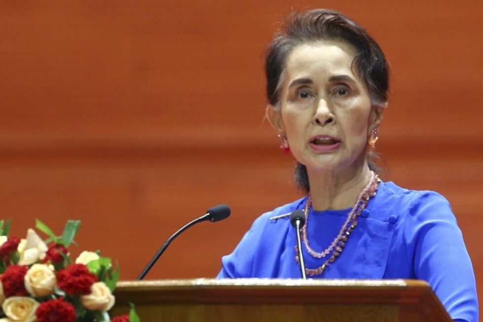 f1e38e825fc84efb928a880e2b12d922 18