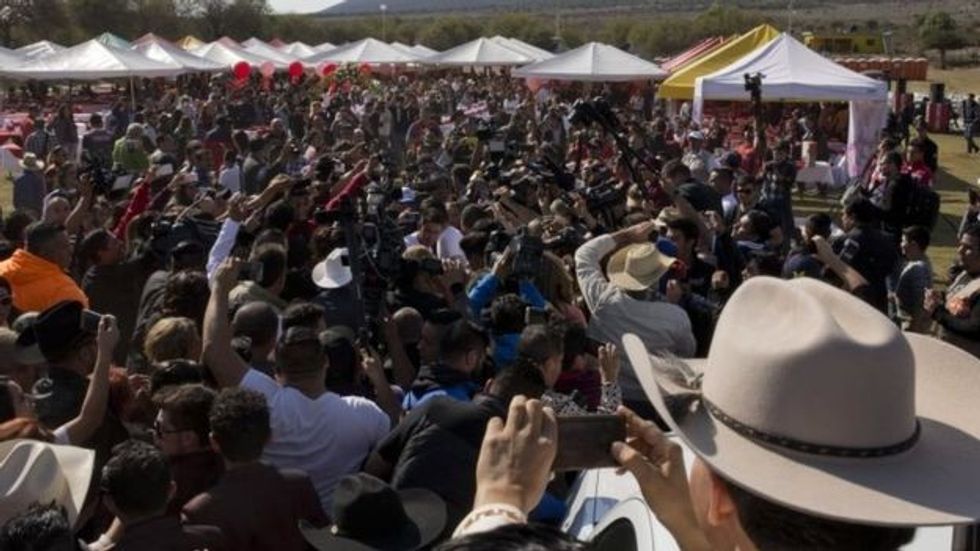 f3 4