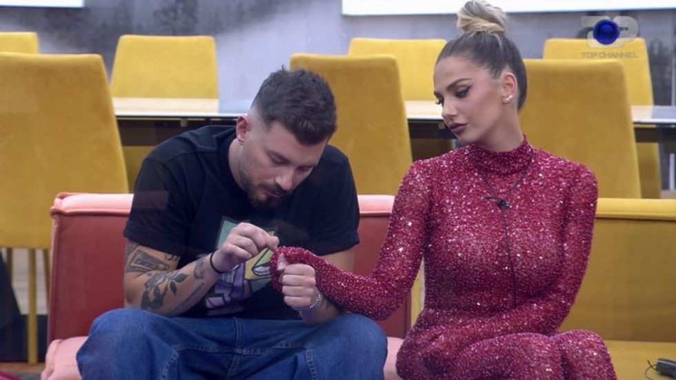 F3580DF2 C286 4216 B9FB 36482129C13D