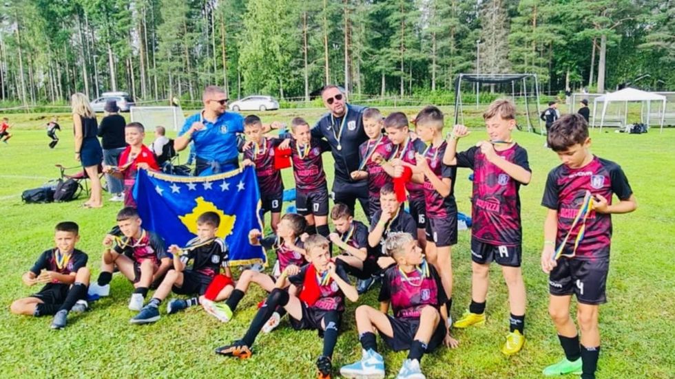 f6dd1c1f 3cbe 4b0a af94 0ef04b30a996