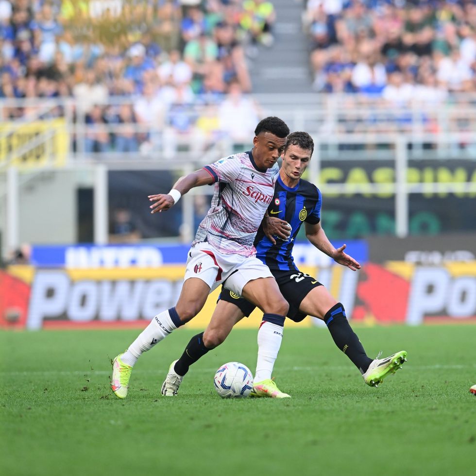 F71yr1BXgAAXP3e scaled