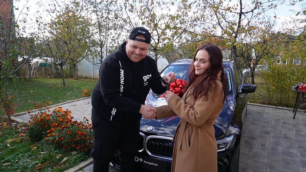 f94ca496 c76e 4aeb 9476 75d06fe866fc