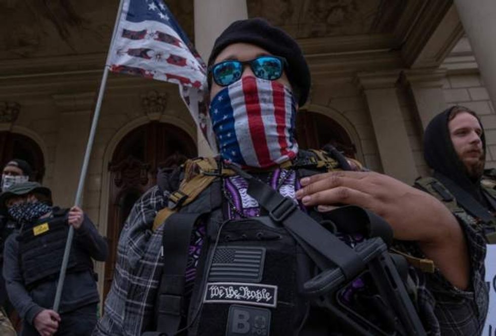 f9b233ab b5aa 4581 8242 de03e4227cf0