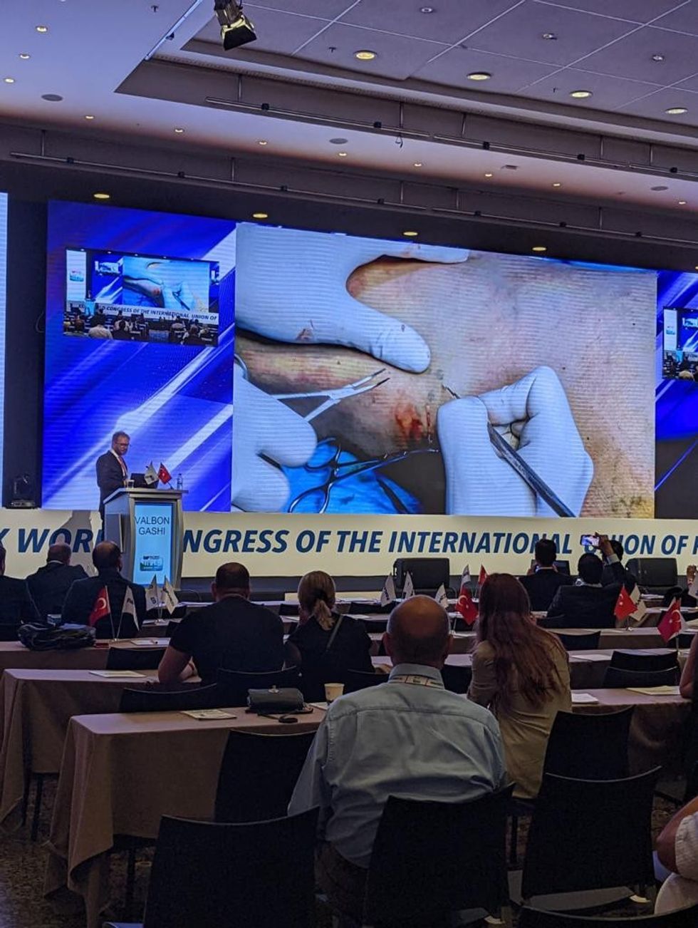 fae9f859 b84e 424e a710 4eb28a5eaa1a