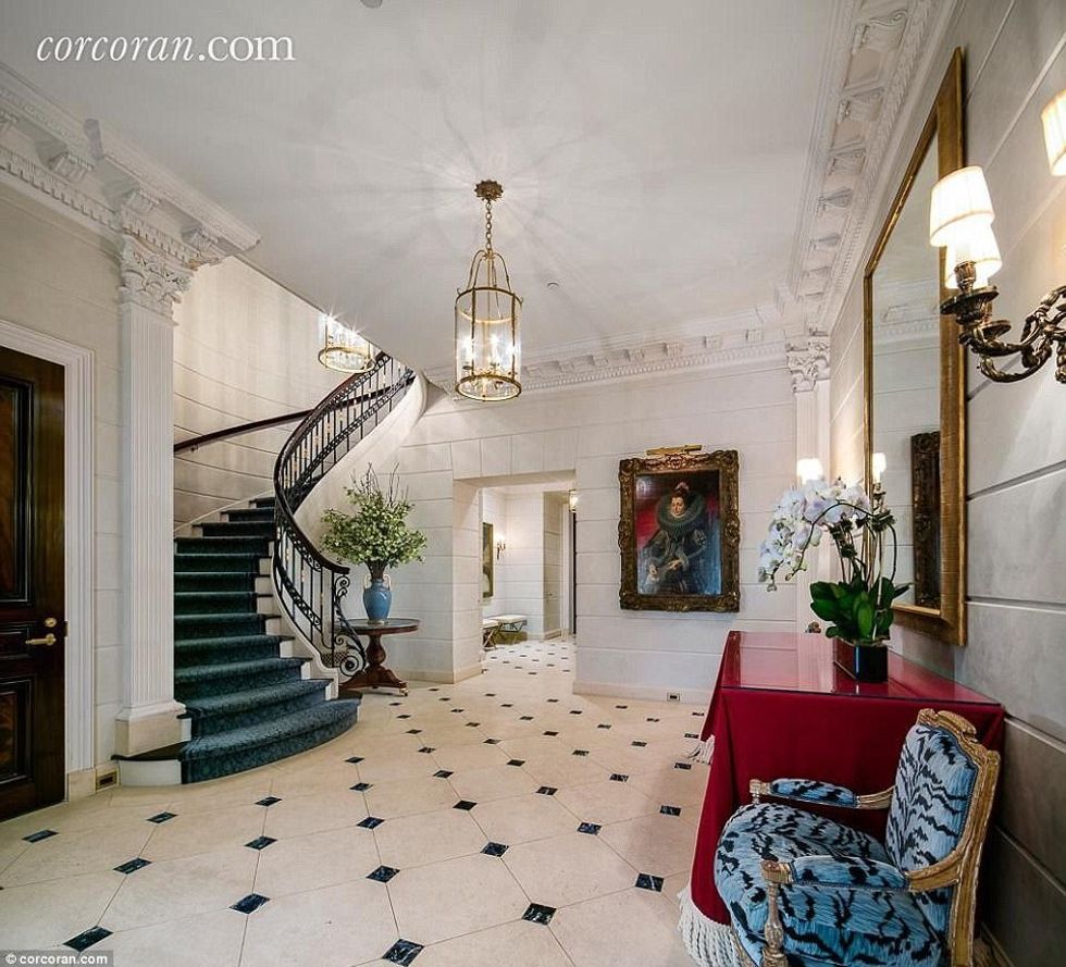 Familja mbretërore bleu ndërtesën e 40 milion eurove vetem per akomodimin e sherbetoreve foto 5