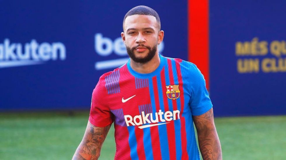FC Barcelona Unveil New Signing Memphis Depay ade91871b674bd1866e92299019c1033