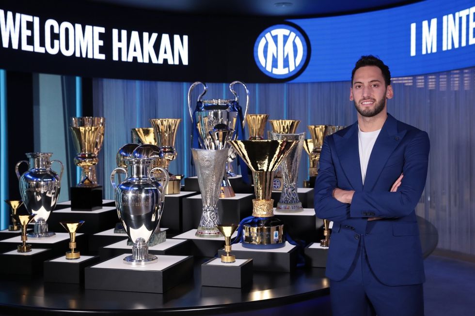 fc355f0e 70e9 41bf bc2a 1725a5675d53