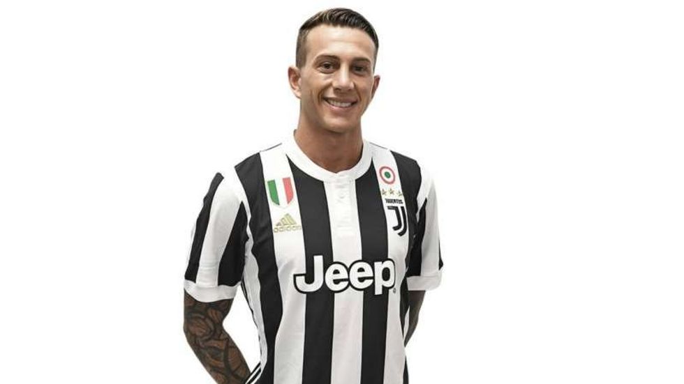 federico bernardeschi cropped 19takncgc1dij1px7es7j2z900 800