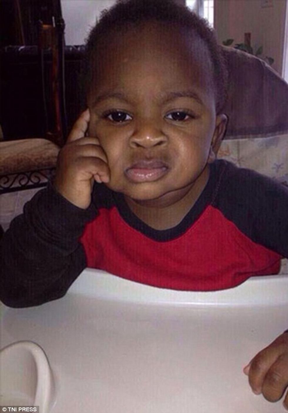 Fëmijët e vegjël duken sikur te rritur ne moshe te mesme foto 4