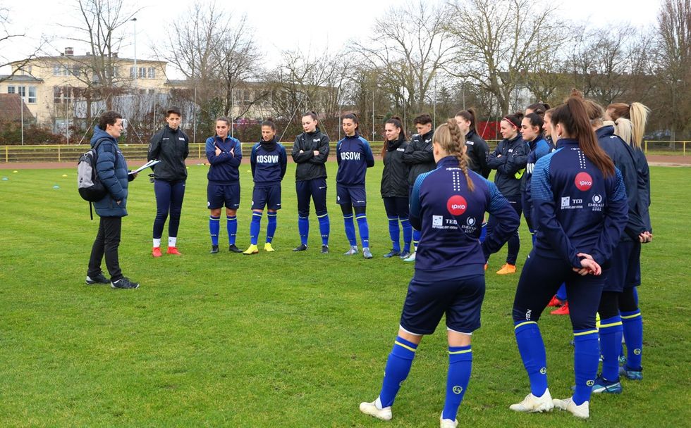 femrat kombetarja a2