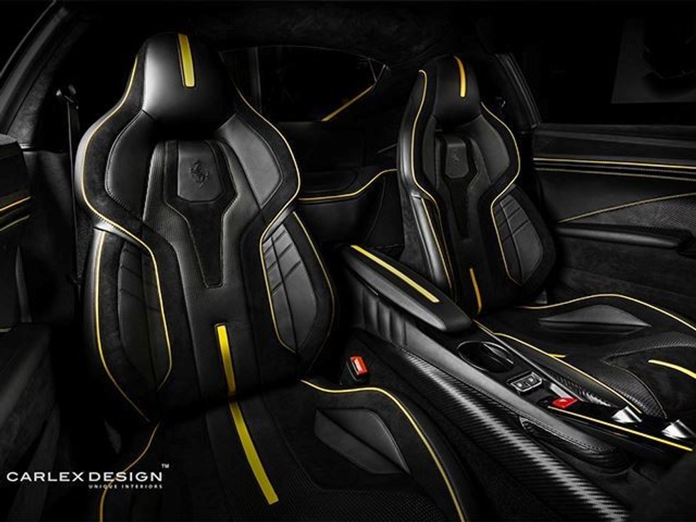 Ferrari F12 Berlinetta me enterier të mahnitshëm foto 3