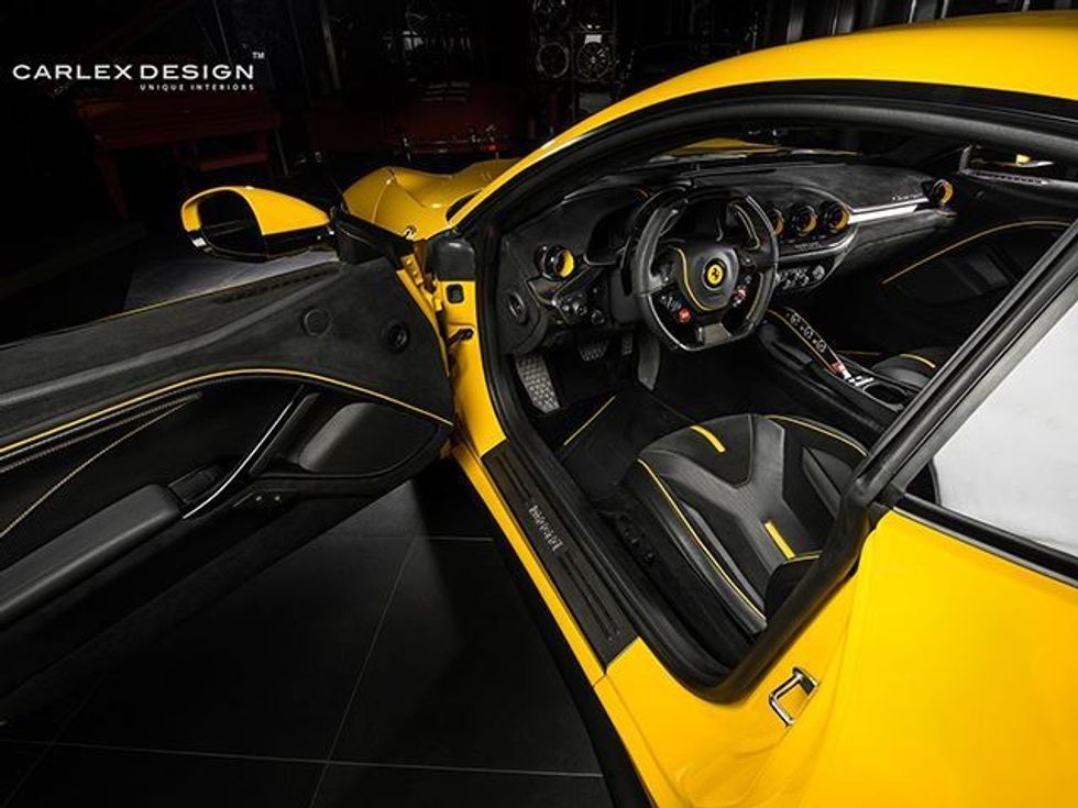 Ferrari F12 Berlinetta me enterier të mahnitshëm foto 8