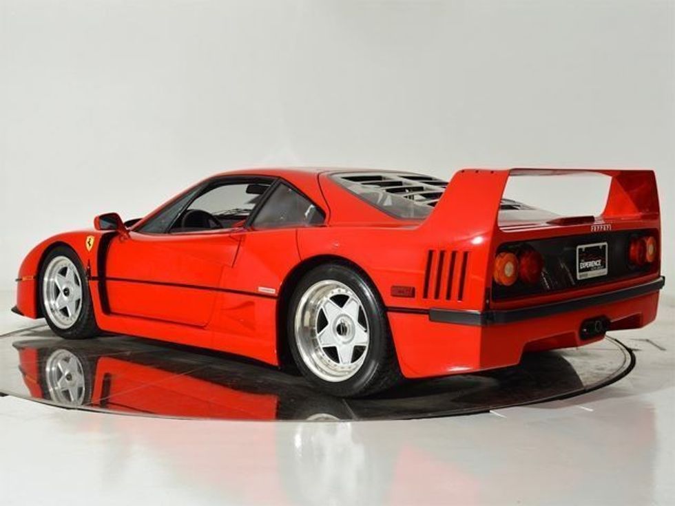 Ferrari F40 i kthyer në shkrumb e hi i ka pikelluar adhuruesit e kesaj veture te rralle foto 6