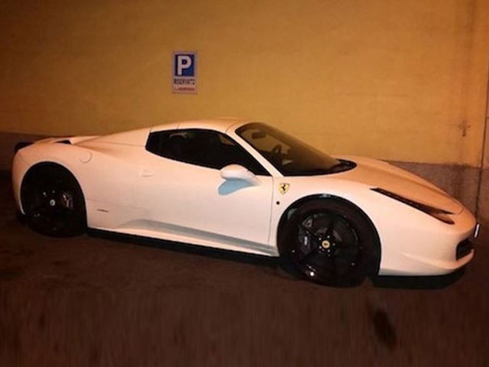 Ferrari i konfiskuar nga kriminelët kthehet ne makine qe shfrytezohet nga mbrojtesit e rendit foto 2