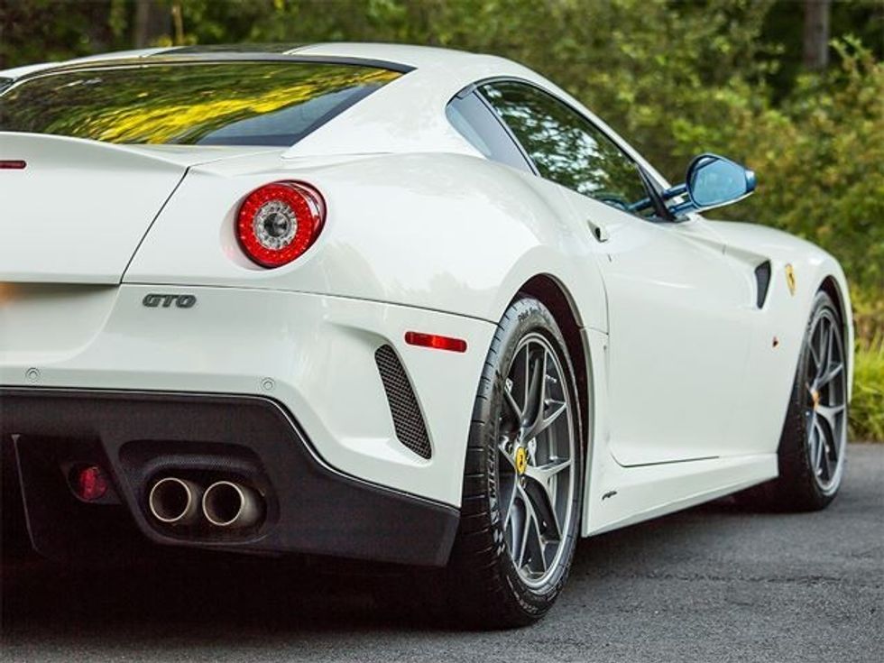 Ferrari i rrallë që është vozitur shumë pak ne kerkim te pronarit te ri qe e ve ne levizje foto 9