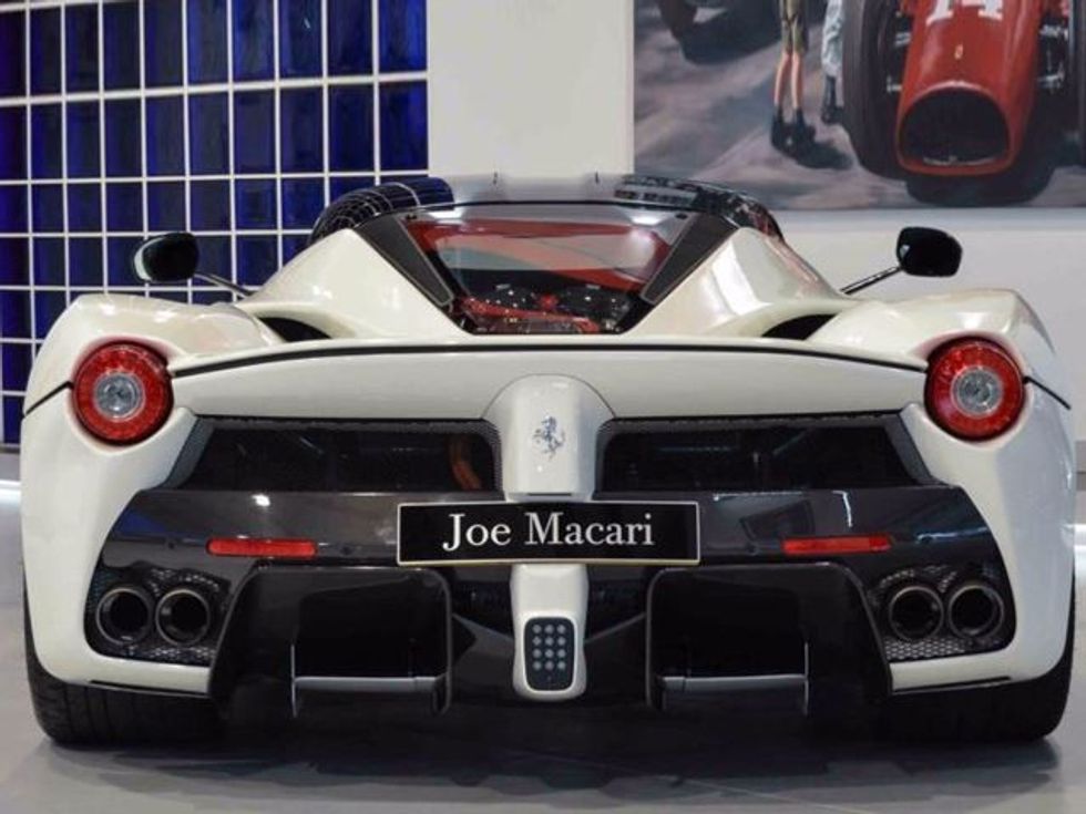 Ferrari LaFerrari shitet për dhjetë milionë euro tjetri per nje euro me pak foto 2