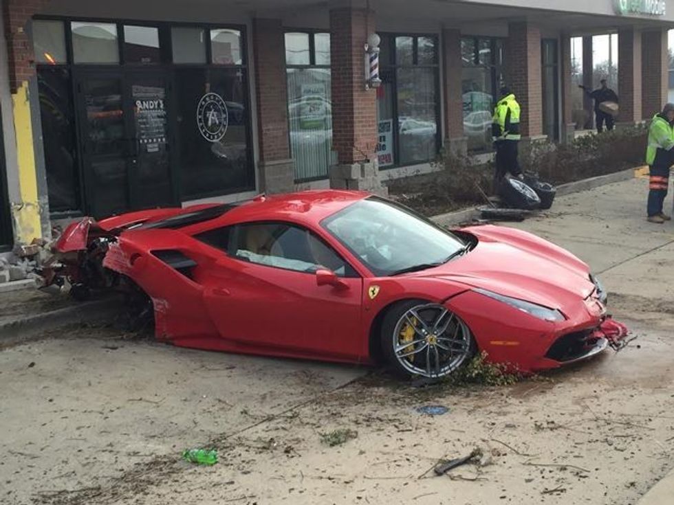 Ferrarin e 200 mijë eurove studenti e perplasi per sallonin per prerjen e flokeve foto 2