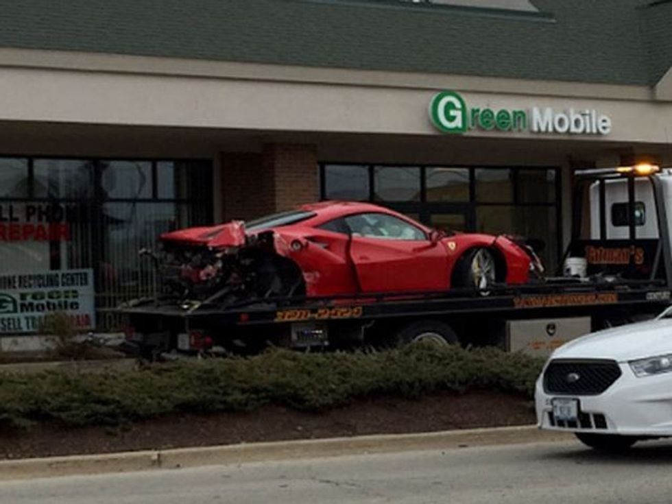 Ferrarin e 200 mijë eurove studenti e perplasi per sallonin per prerjen e flokeve foto 4