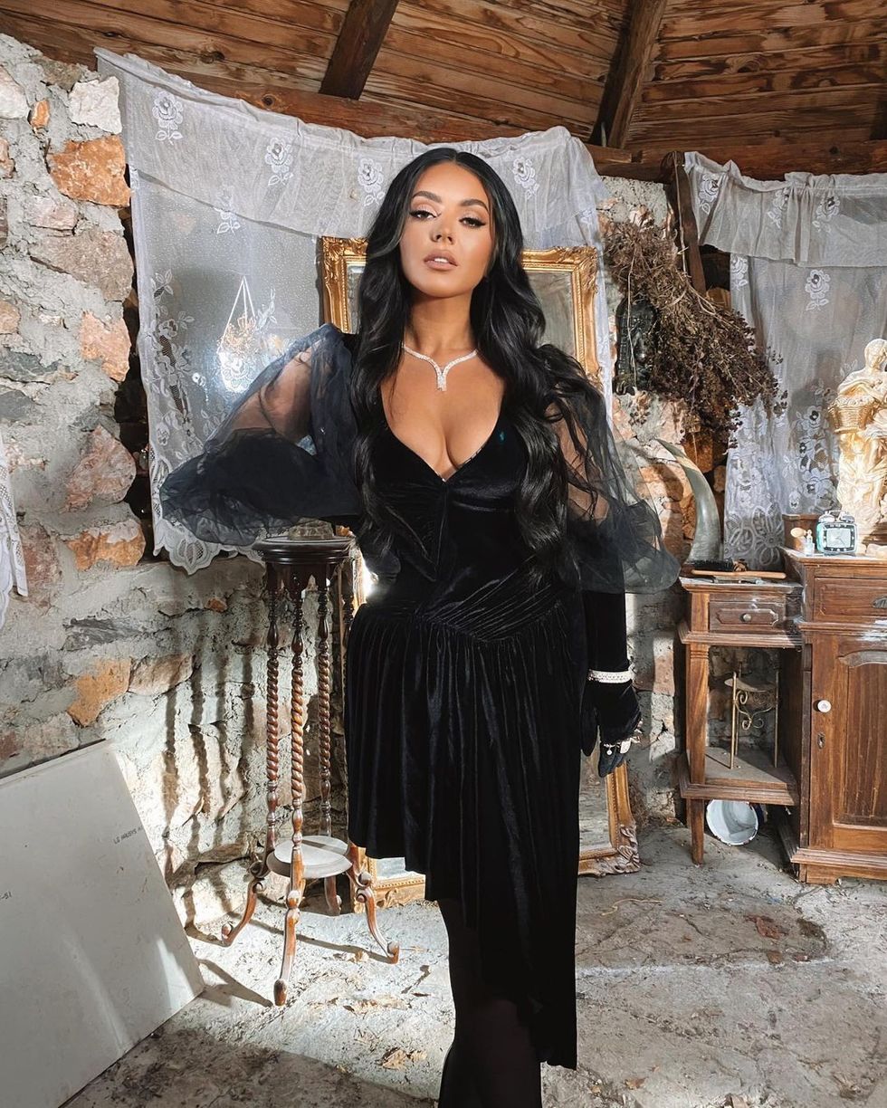 fifi.official.fr 127236520 197566498504749 1301790583533161441 n