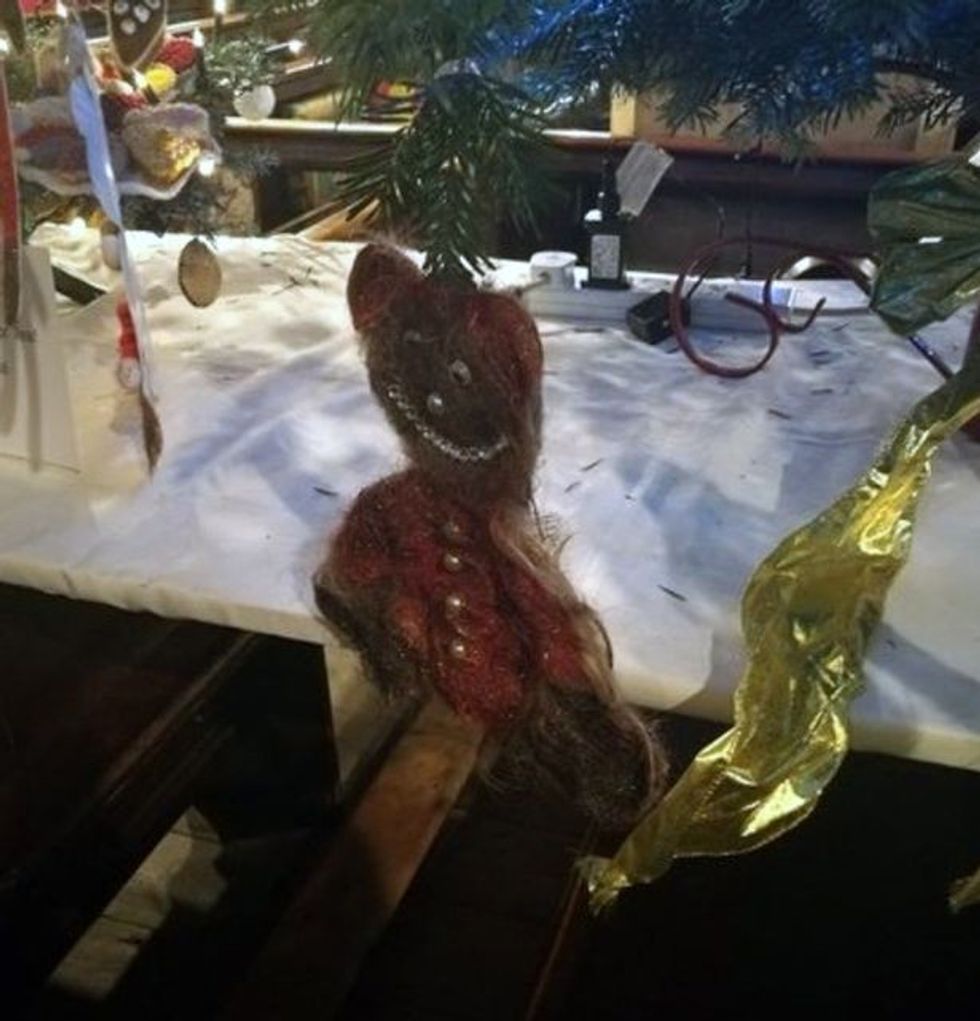 Figura dekorative për bredh e punuar nga një material shumë i pështirë foto 2