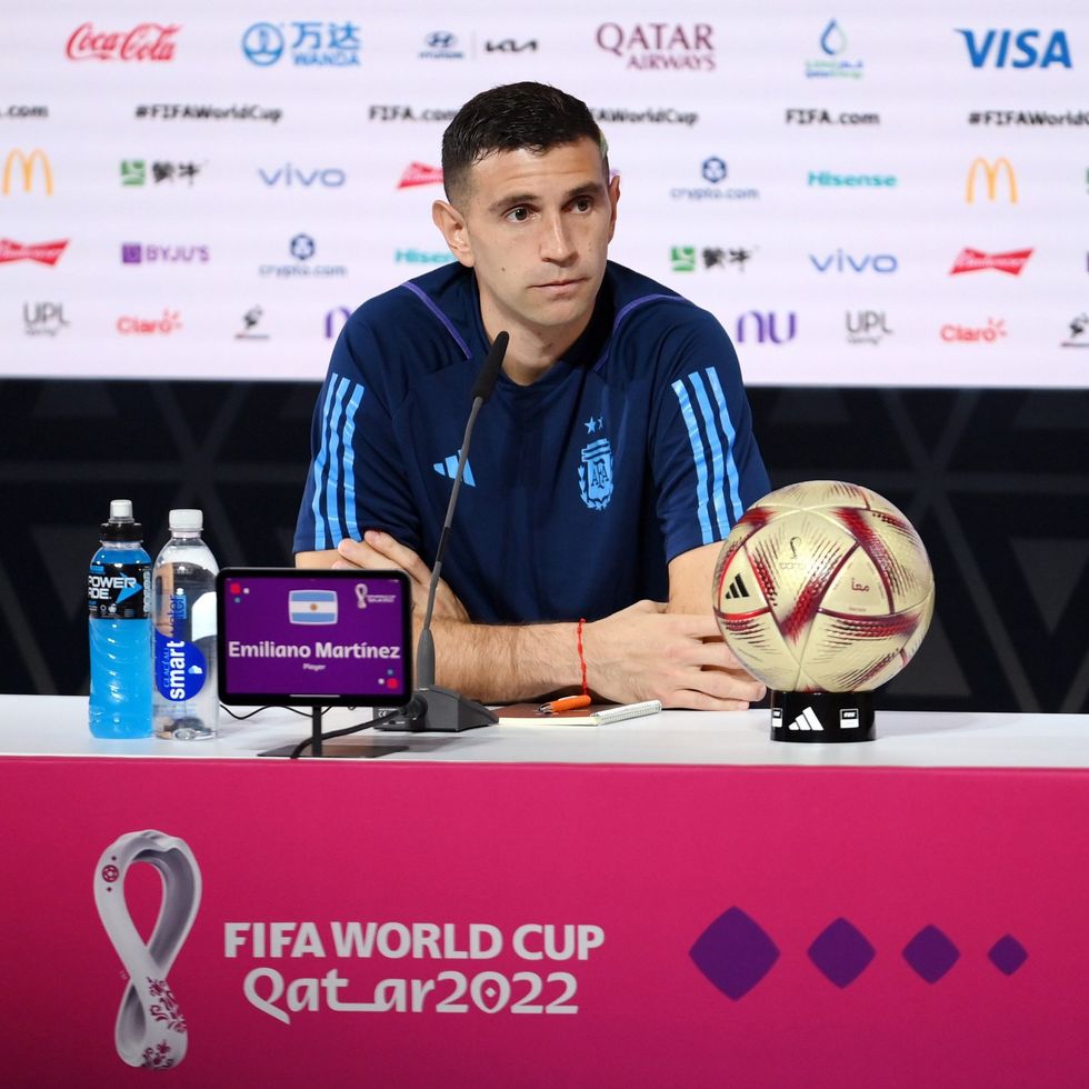 FkLxHwdXwAI2B2F scaled