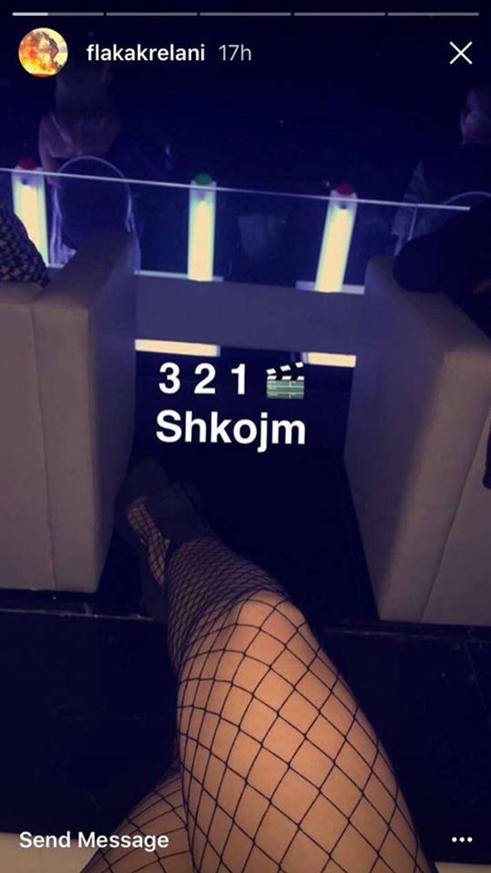 Flaka shfaqet provokuese në