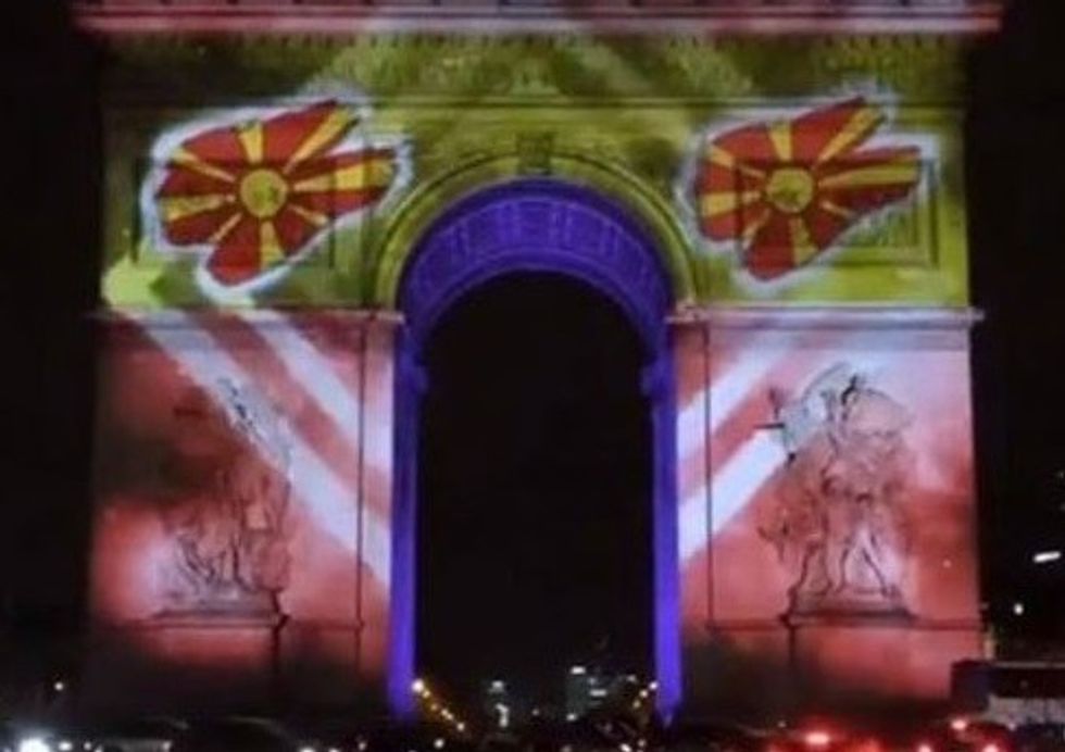 Flamuri i Maqedonise te Porta Triumfale