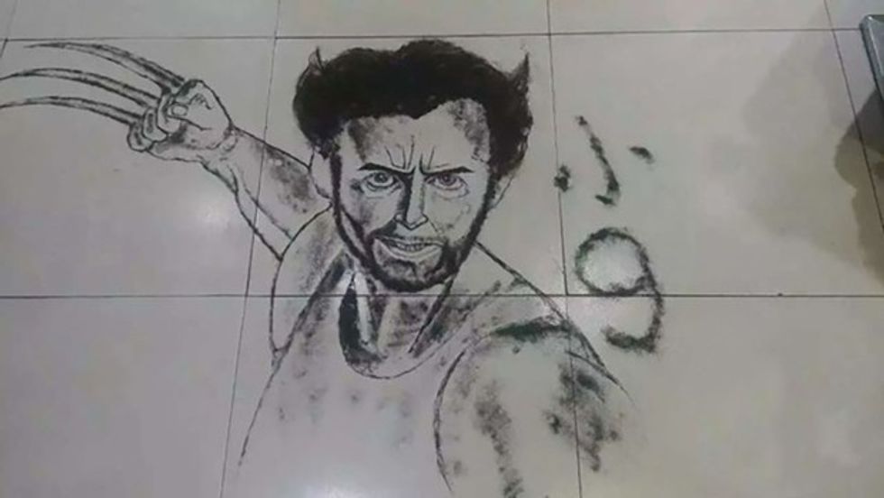 Flokët e prerë nga klientët i kthen ne vepra arti foto 4