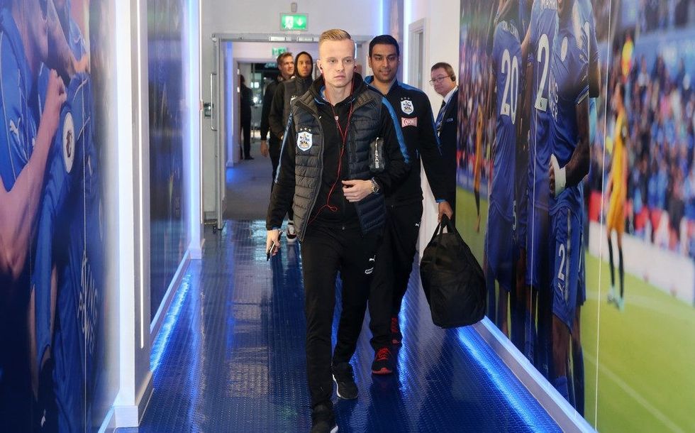 FlorentHadergjonajLeicesterCityvHuddersfieldy9t6lRVIw6yx e1521736169434