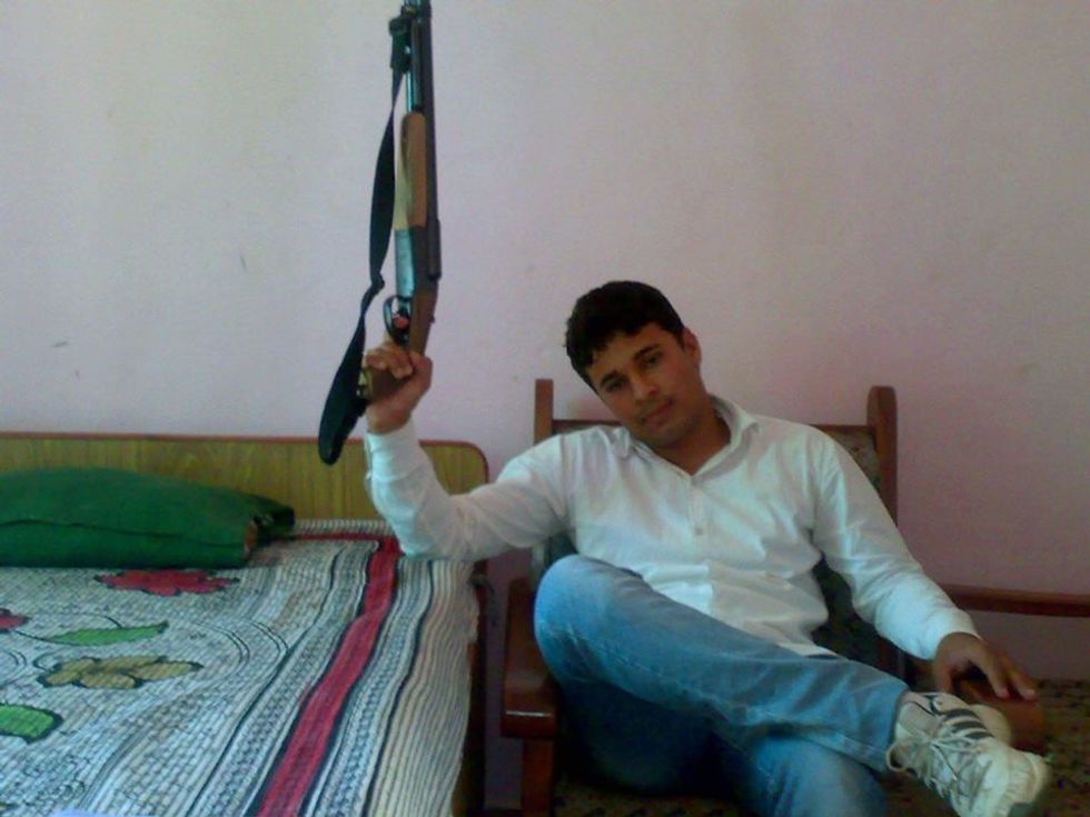 Forcat e rendit provokohen përmes rrjetit social nga i arratisuri qe dyshohet per vrasje foto 5