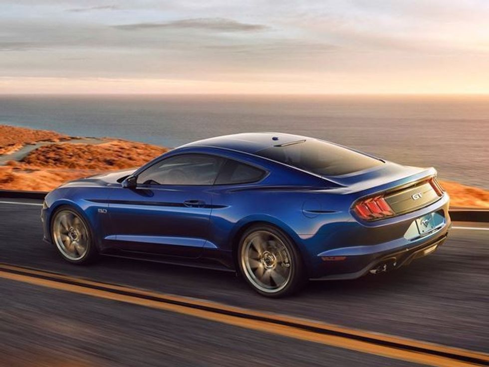 Ford Mustang që lansohet vitin që vjen do te kete çmim fillestar prej 22 mije eurove foto 3