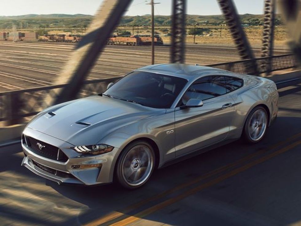 Ford Mustang që lansohet vitin që vjen do te kete çmim fillestar prej 22 mije eurove foto 5