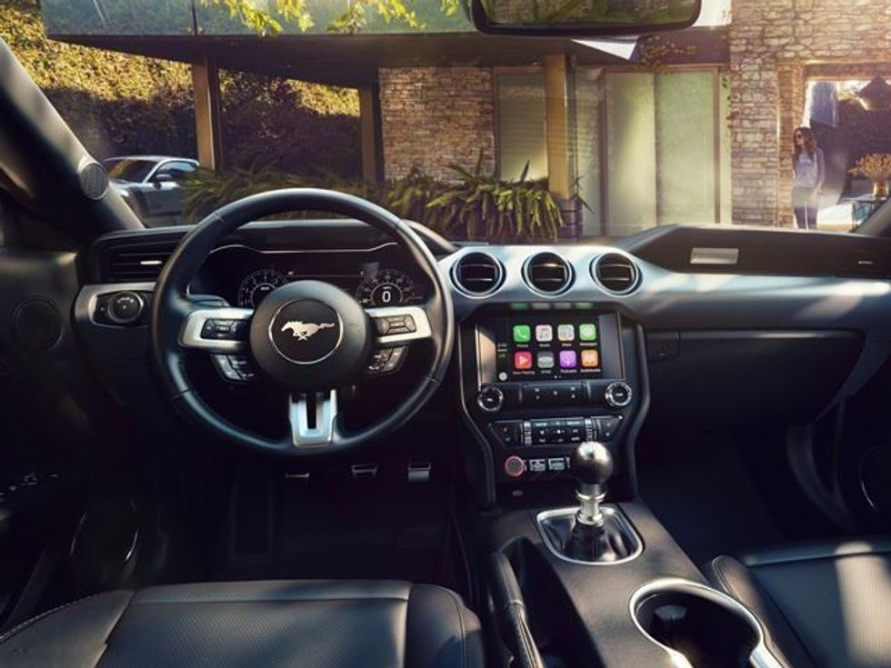 Ford Mustang që lansohet vitin që vjen do te kete çmim fillestar prej 22 mije eurove foto 7