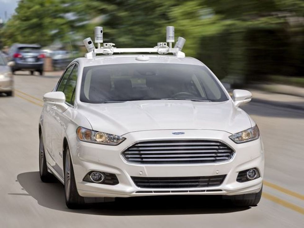 Ford prinë në listën e veturave që voziten vet Tesla disa vende me poshte foto 2