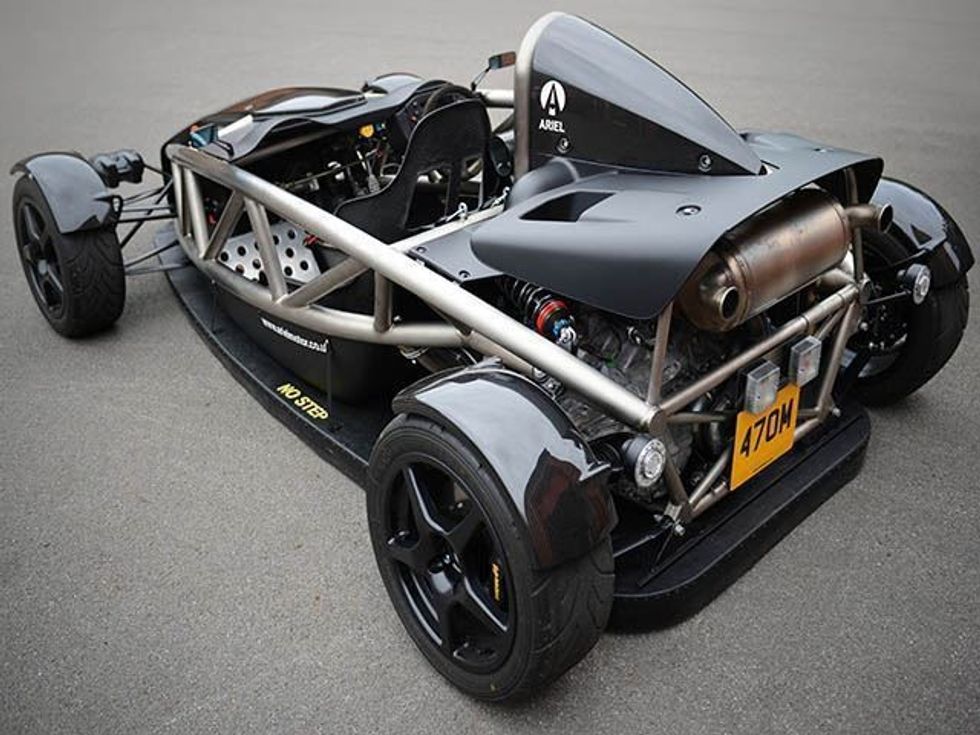 Ford Raptor të kthehet të makinë të vogël për gara foto 4