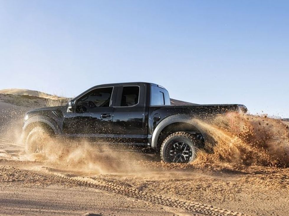 Ford Raptor të kthehet të makinë të vogël për gara foto 6