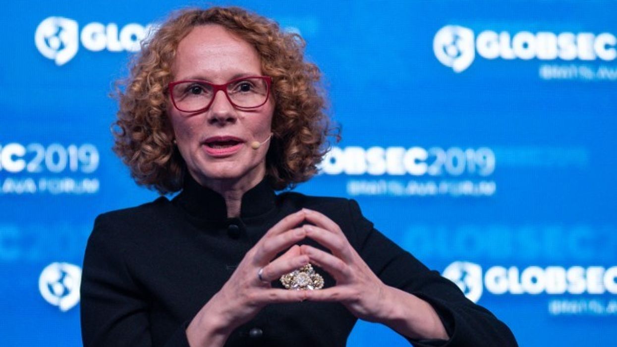 Shekerinska: KFOR-i mbetet kyç për sigurinë në Kosovë, prania ushtarake nuk i zgjidh sfidat pa dialog politik