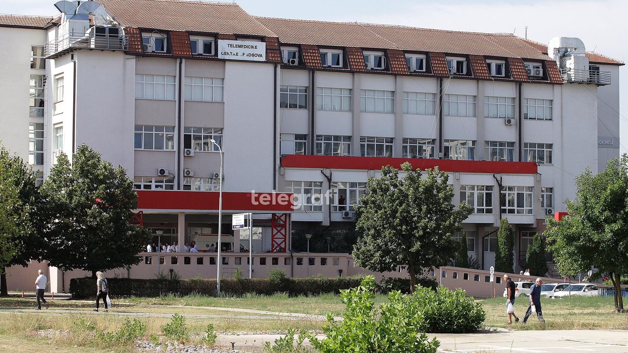 Vdes shtetasi i huaj që po trajtohej në QKUK Vdes shtetasi i huaj që po trajtohej në QKUK