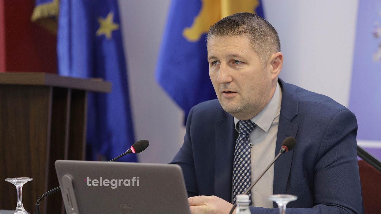 U zbuluan 1 milion euro në automjet, drejtori i Doganës: Një ndër goditjet më të rëndësishme ndaj lëvizjeve të paligjshme financiare U zbuluan 1 milion euro në automjet, drejtori i Doganës: Një ndër goditjet më të rëndësishme ndaj lëvizjeve të paligjshme financiare