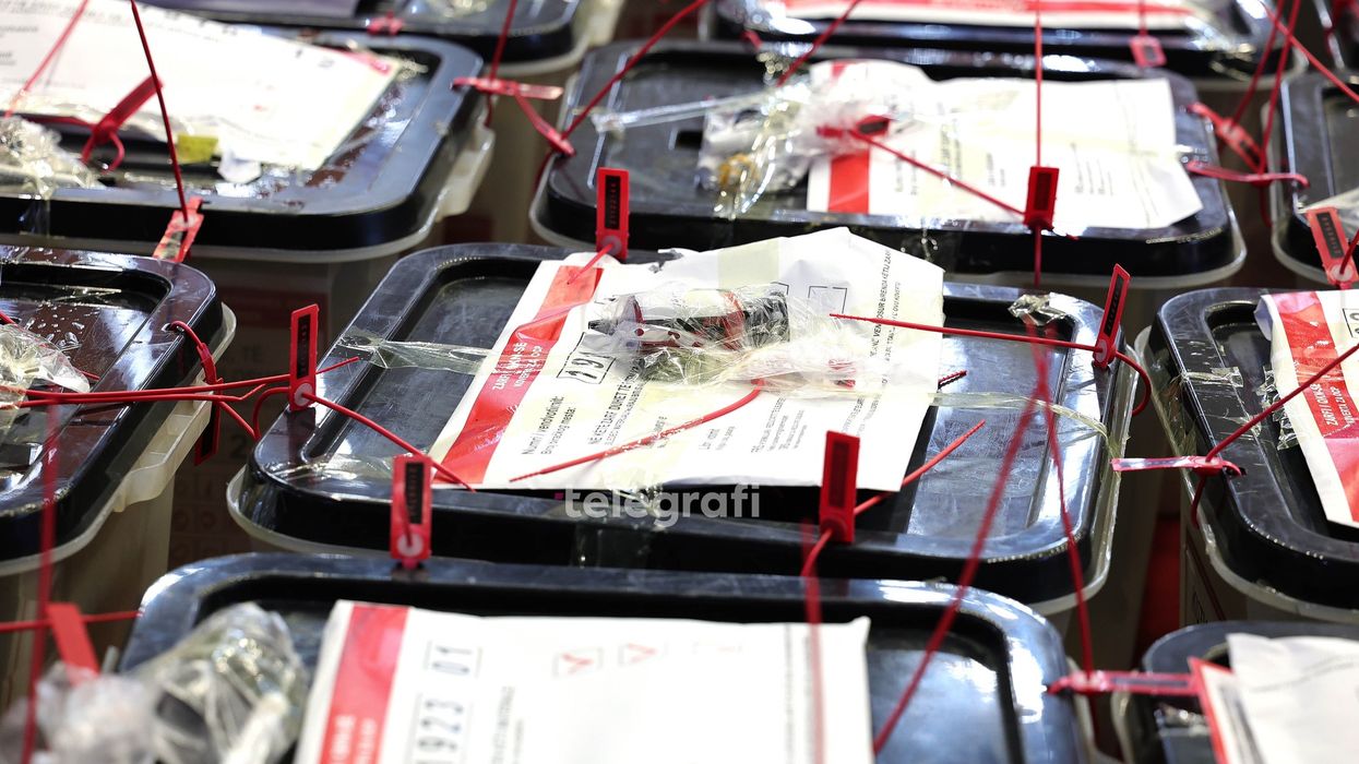 Vazhdon rinumërimi i votave në QNR Vazhdon rinumërimi i votave në QNR