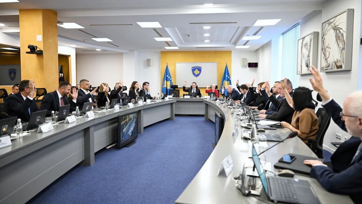 Qeveria ndan 1.4 milionë euro për pakon e ringjalljes ekonomike Qeveria ndan 1.4 milionë euro për pakon e ringjalljes ekonomike