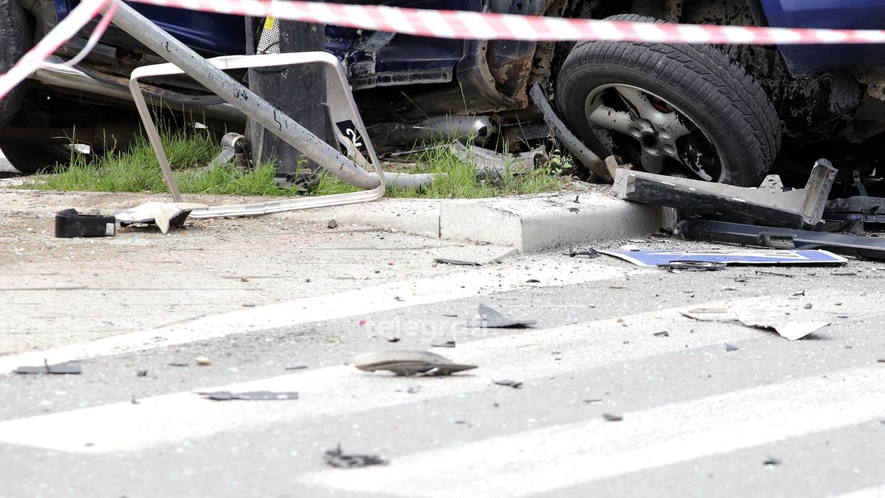 Aksident mes dy kamionësh në autostradën "Ibrahim Rugova" , lëndohen dy persona Aksident mes dy kamionësh në autostradën