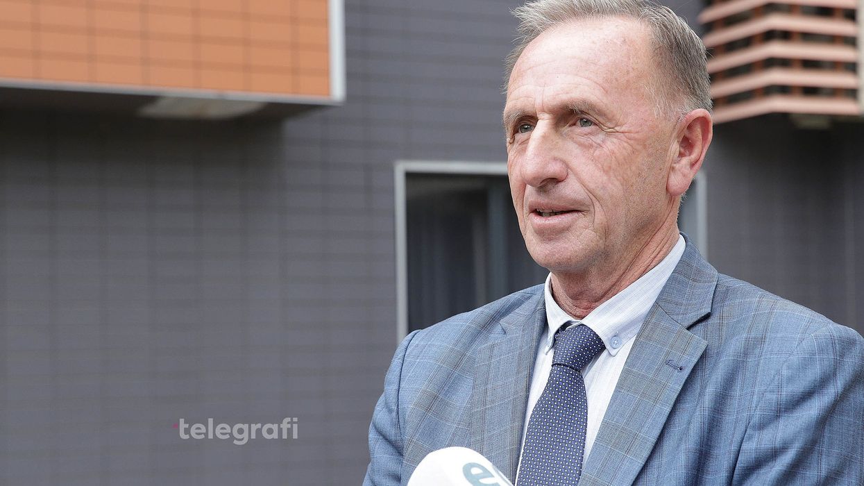 Dita e dytë e grevës së punëtorëve teknikë në Prishtinë, Azemi: “Jemi 45 ditë pa paga” Dita e dytë e grevës së punëtorëve teknikë në Prishtinë, Azemi: “Jemi 45 ditë pa paga”