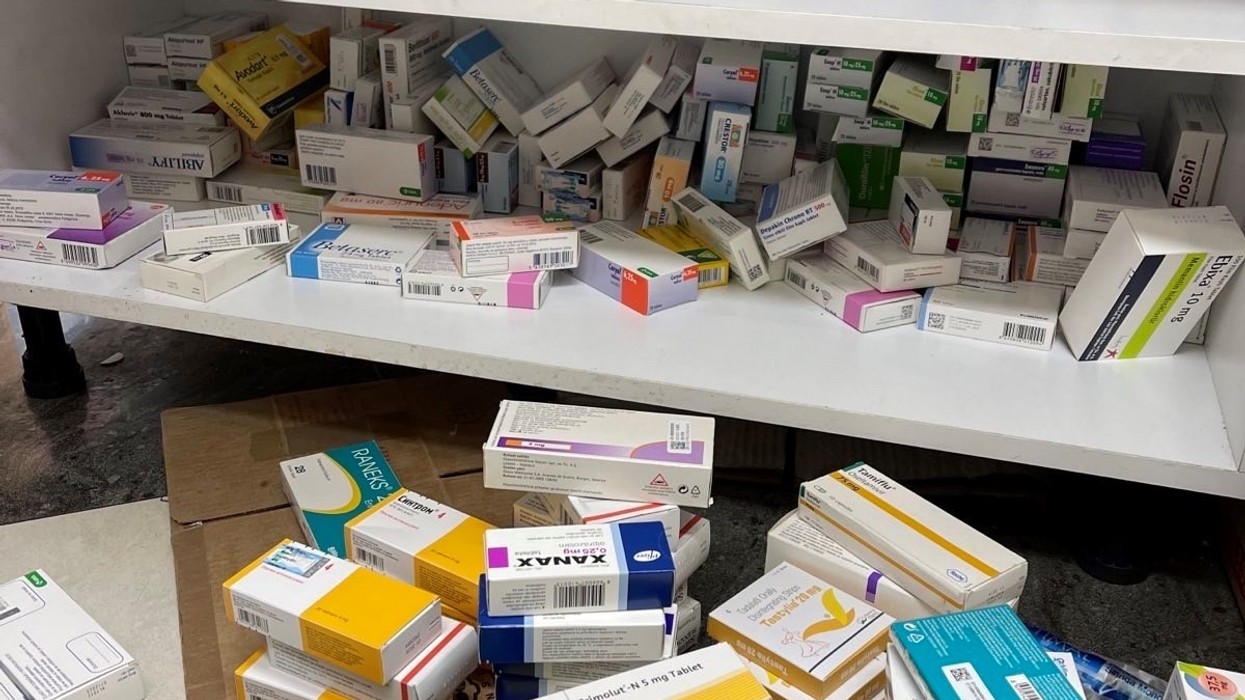 Demokraci Plus: 81% e qytetarëve besojnë se barnat ende shiten me çmime të ndryshme