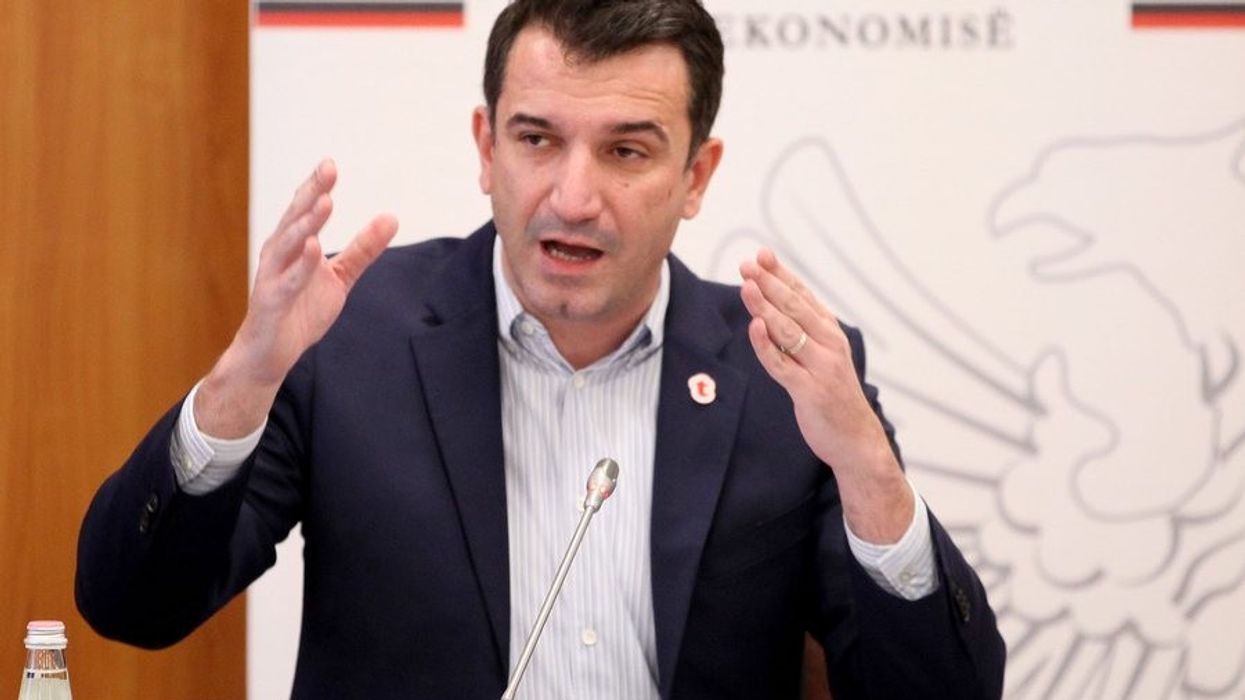 “Nuk vij këtu për mëshirë”, Veliaj: Jam i vetmi njeri i arrestuar nga dikush që nuk ekziston “Nuk vij këtu për mëshirë”, Veliaj: Jam i vetmi njeri i arrestuar nga dikush që nuk ekziston