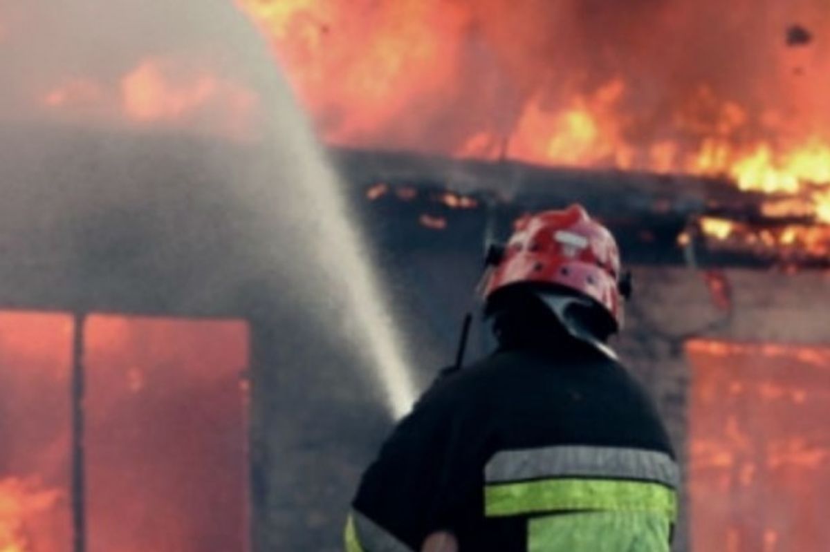 Përshihet nga zjarri një barnatore në Ferizaj Përshihet nga zjarri një barnatore në Ferizaj